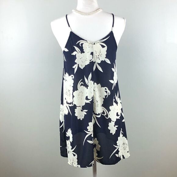 Blue White Floral Top Spaghetti… - Picture 4 of 8